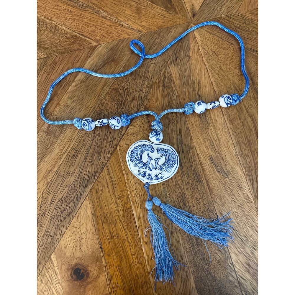 Chinese peacock blue/white Ceramic beaded pendant necklace